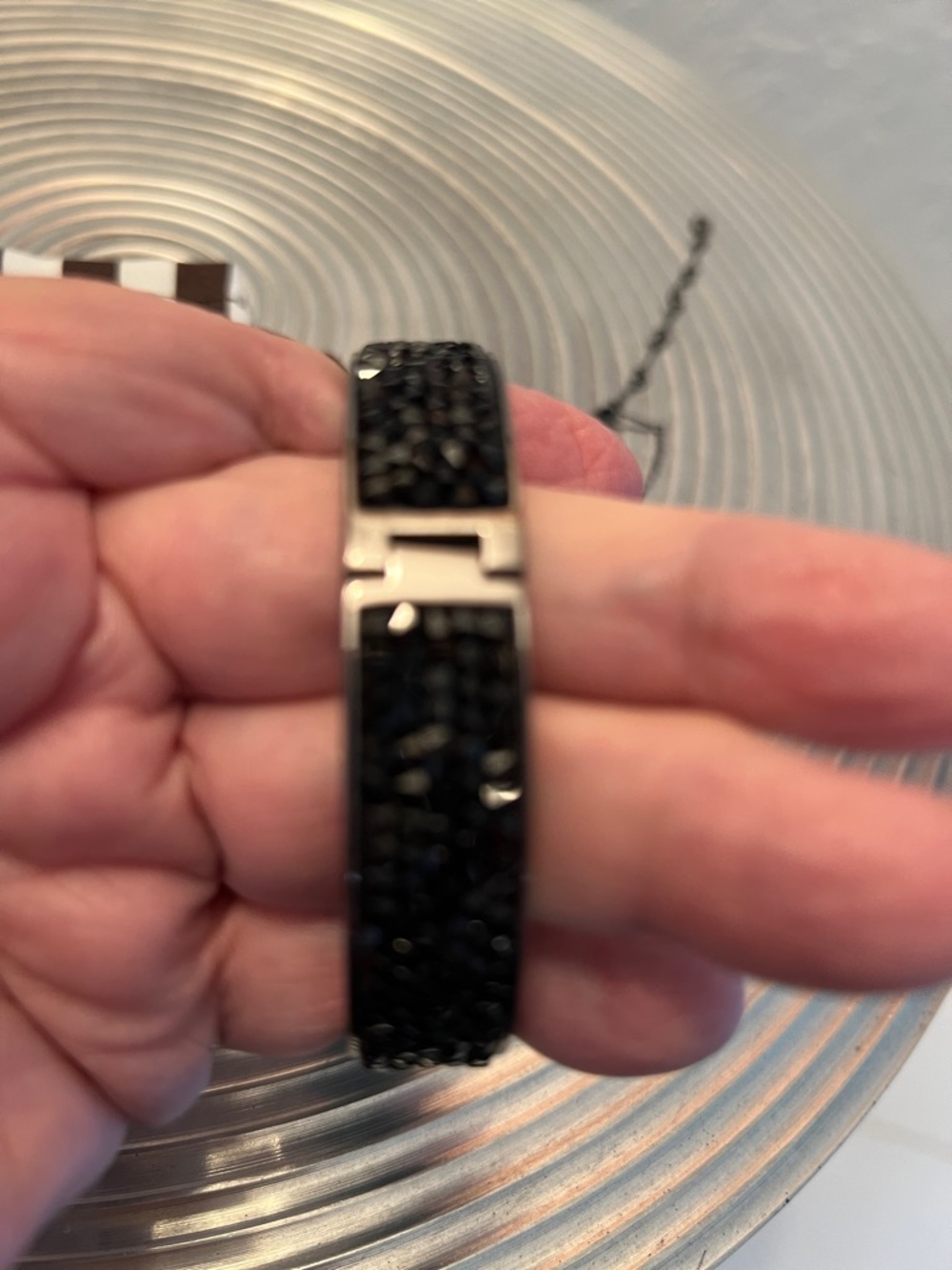 HENRI BENDEL NWOT BLACK ROCKS & GUNMETAL BRACELET & COORDINATING NECKLACE - Picture 4 of 14